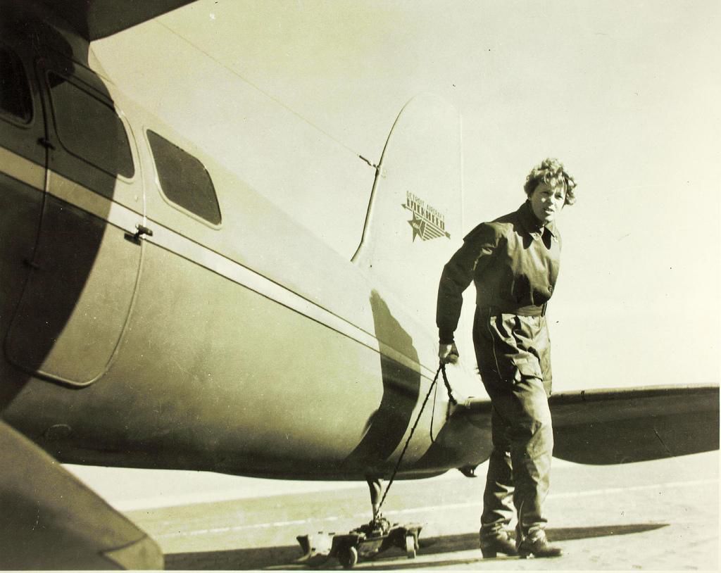 1932: First woman to fly solo across the Atlantic